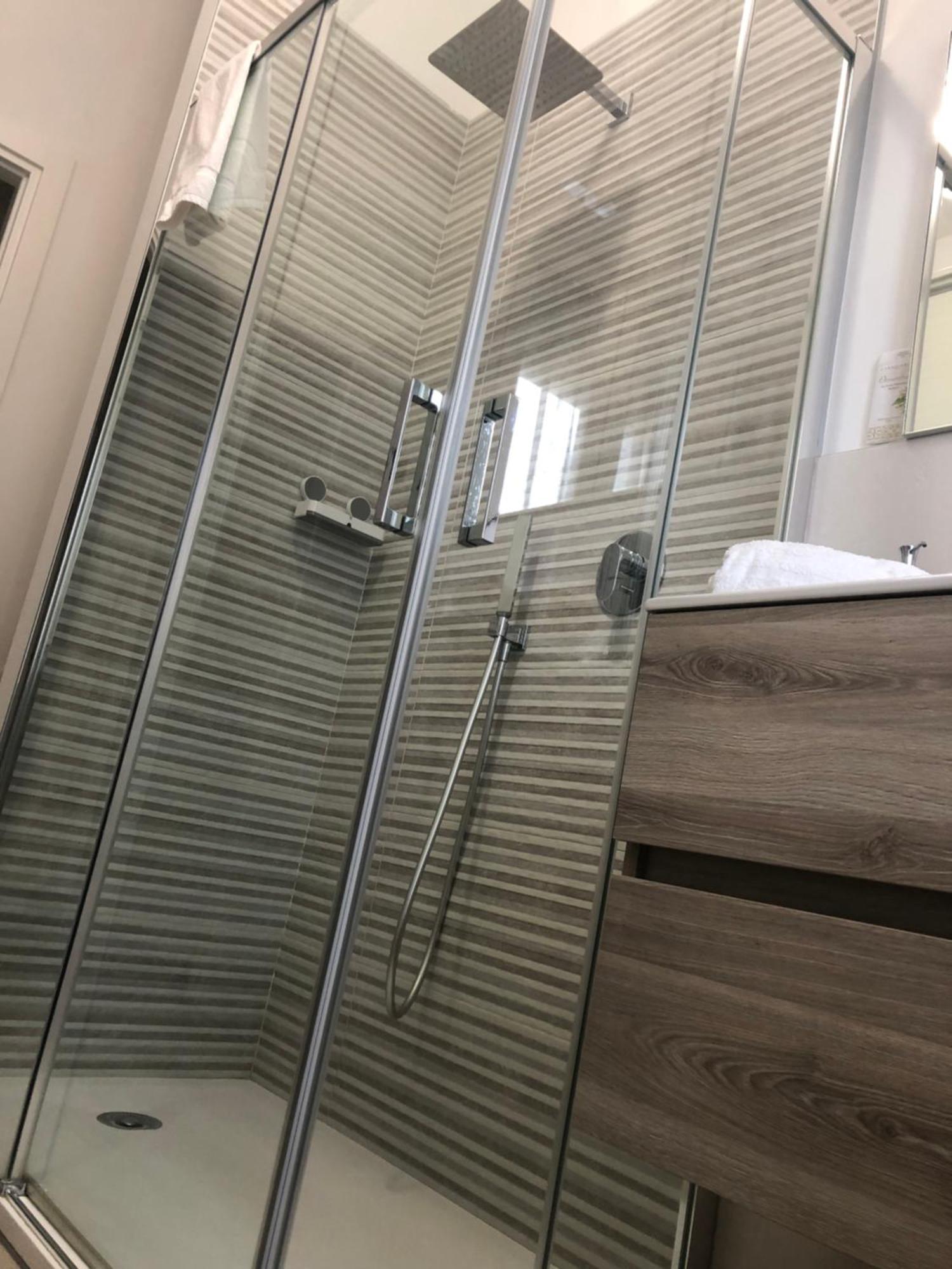 R&B Midora Modena Panzió Kültér fotó